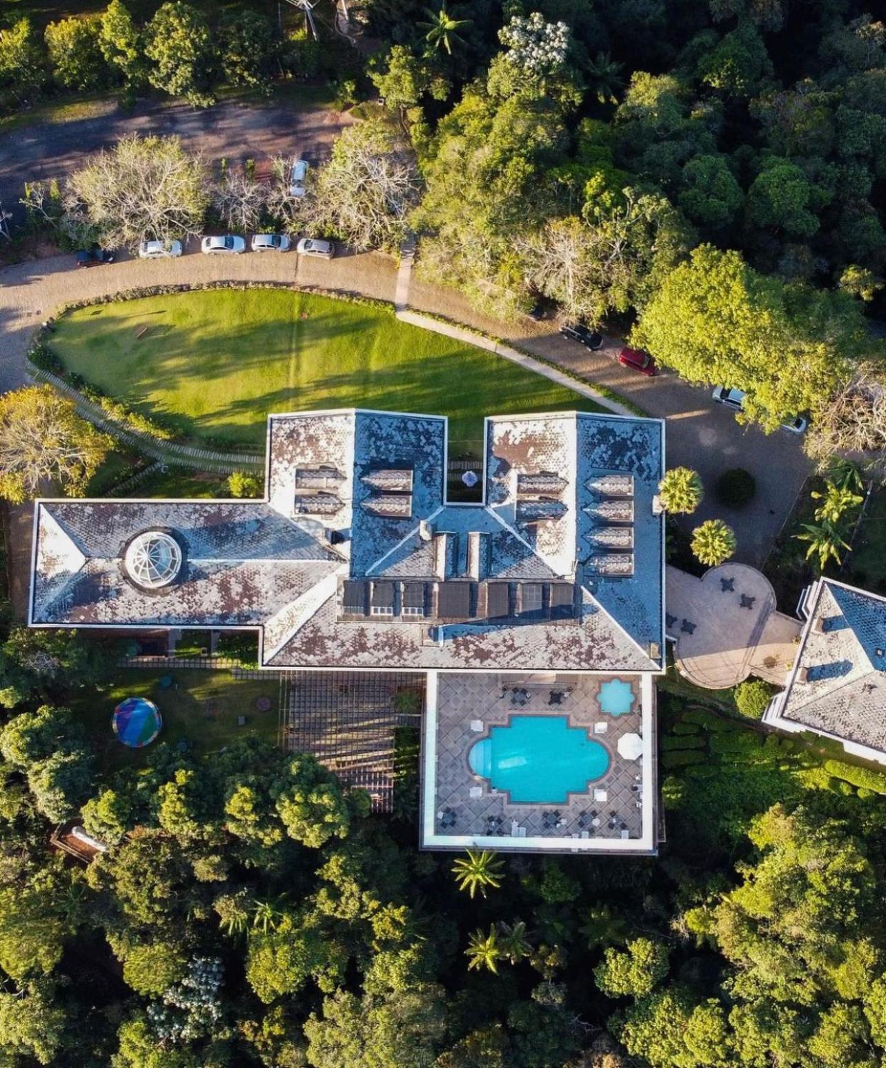 Aroso Paco Hotel Pedra Azul  Bagian luar foto Aerial view of the house
